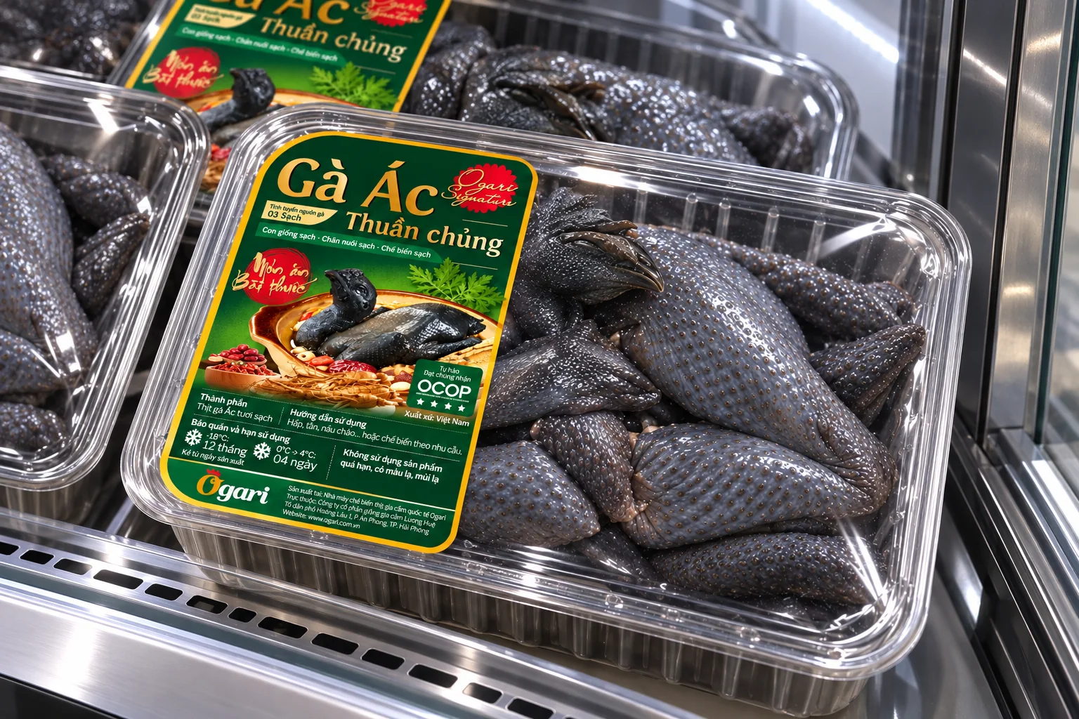 Ogari black chicken with a corner label on a rounded clear tray in a chilled display